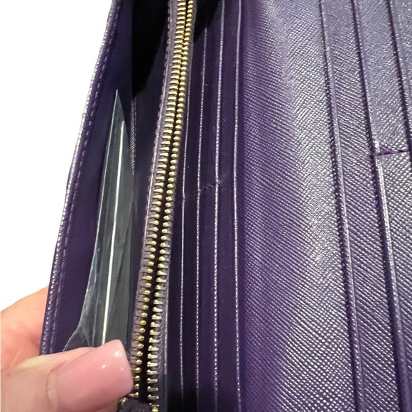 Prada Saffiano Leather Fiocco (bow flap) in RARE Violeta Purple 1M1132 - Picture 7 of 13